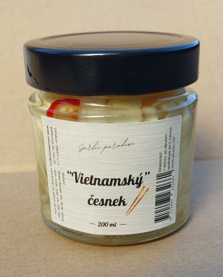 🧄 Naše česnekové lázně právě začínají! 🛁 Vietnamský česnek si dá pěknou dlouhou koupel a již brzy bude opět k mání nová...